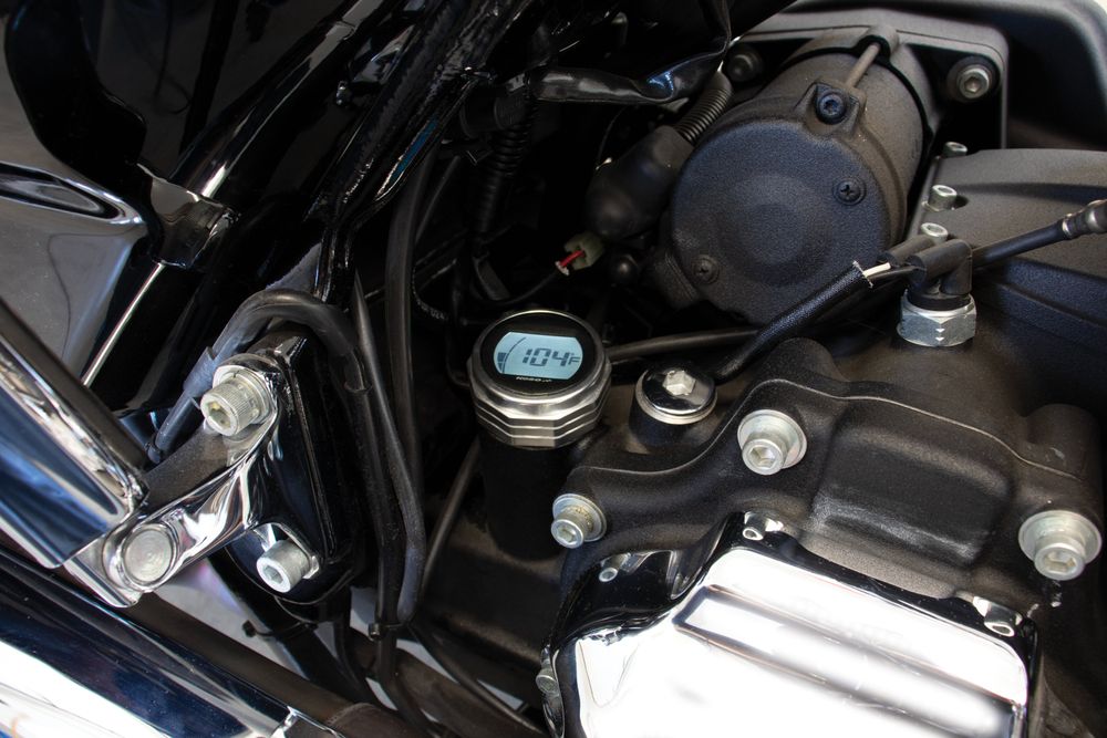 Koso Harley Davidson Ölmessstab Silbernes Gehäuse / positive LCD für Touring Modelle ab 2017+