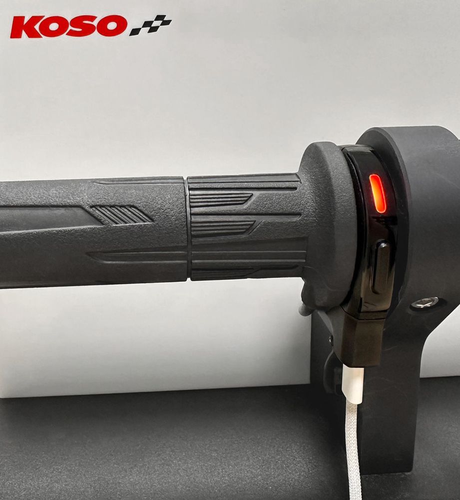 KOSO Daumenschalter mit USB-QC 3.0 Ladegerät Anschluss