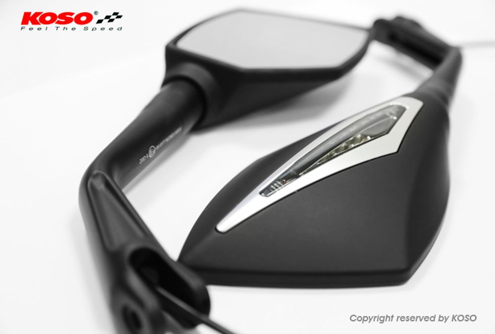 BLADE style mirror (left side) with integrated running light indicator 